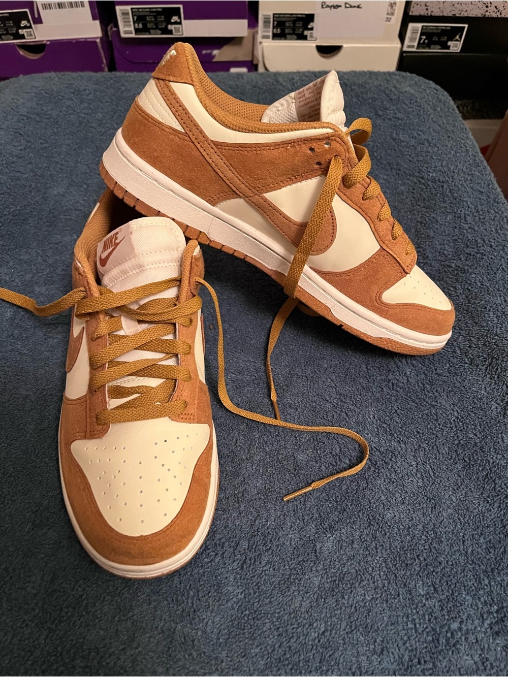 Nike Men’s Low-Top Sneakers in Brown and Cream